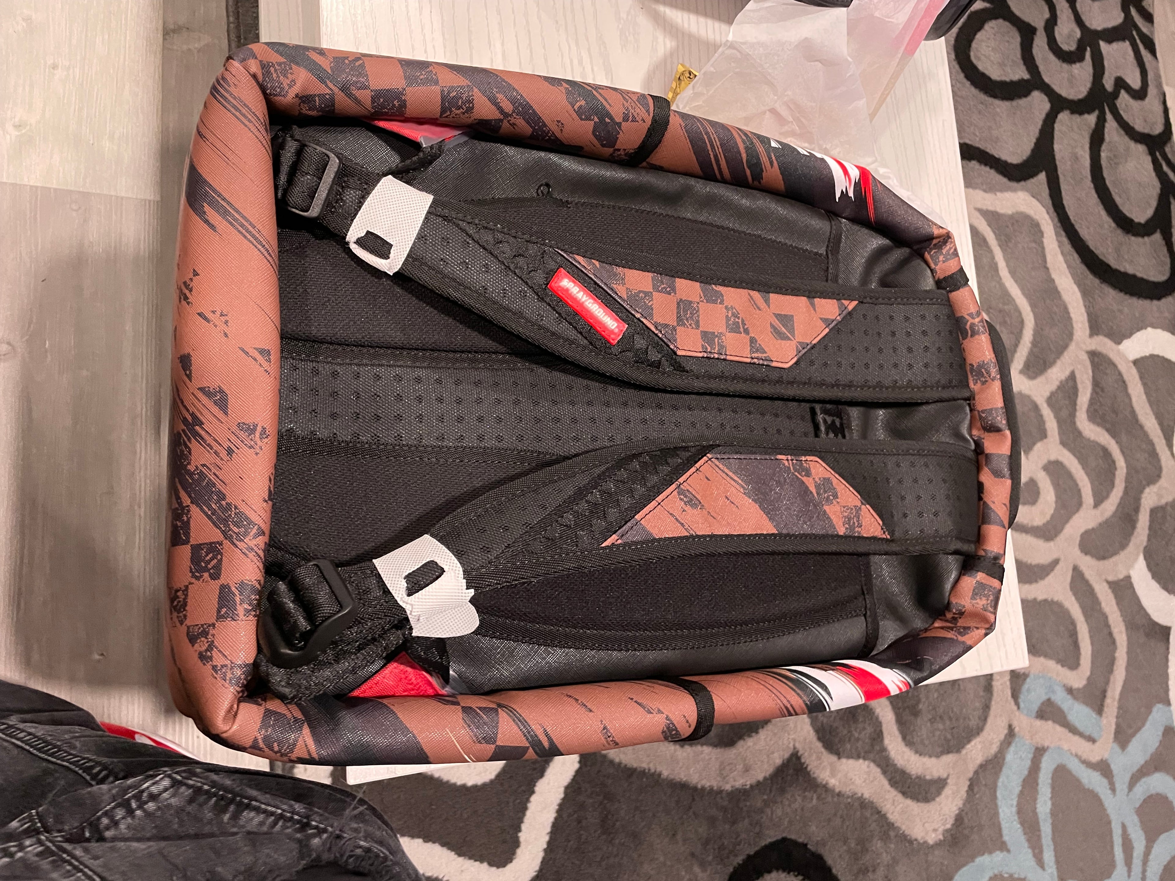 Sprayground sharks In Paris